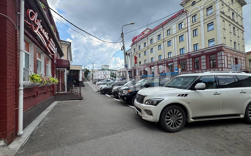 Здание/Два этажа/Самый центр города/Два входа фото