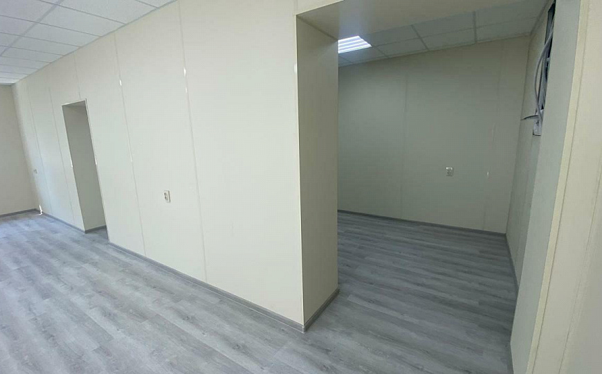 Помещение свободного назначения на красной линии фото