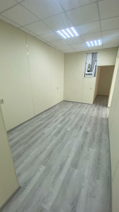 Помещение свободного назначения на красной линии фото