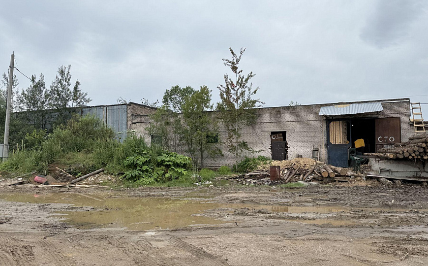 Продам ЗУ 3,38га с пром строениями 1 800 м²  фото