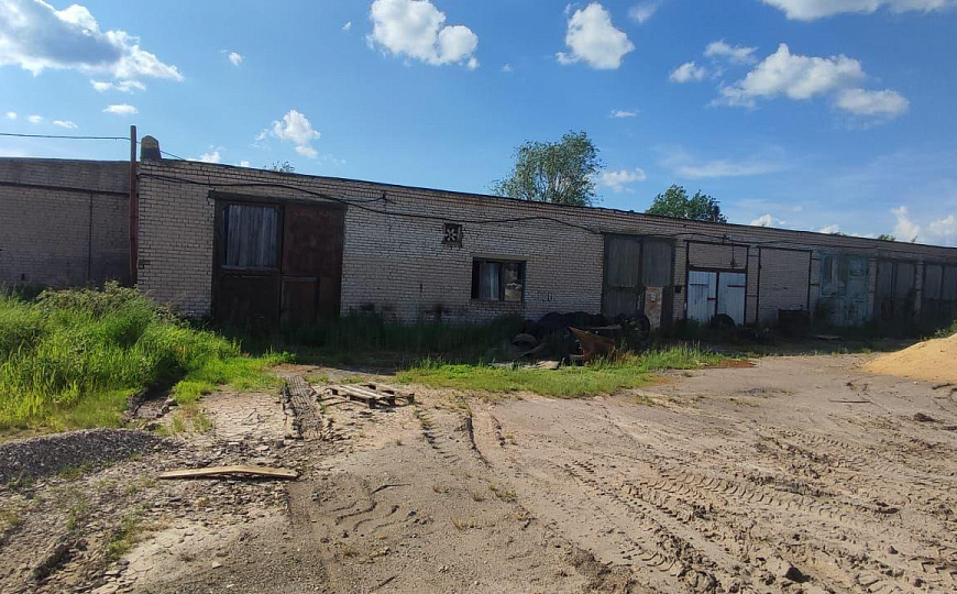 Продам ЗУ 3,38га с пром строениями 1 800 м²  фото