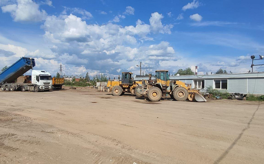 Продам ЗУ 3,38га с пром строениями 1 800 м²  фото