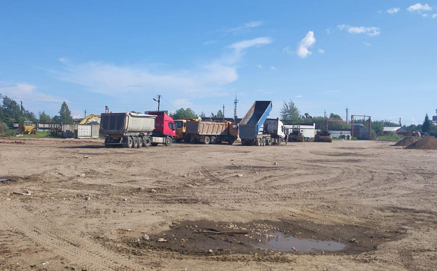 Продам ЗУ 3,38га с пром строениями 1 800 м²  фото