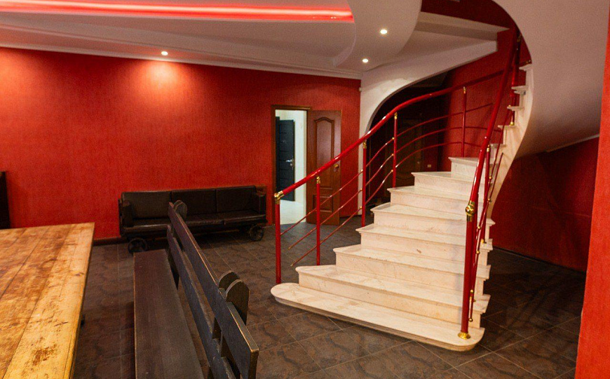 Готовый прибыльный бизнес: Дом отдыха с бассейном и баней, окупаемость до 5 лет фото