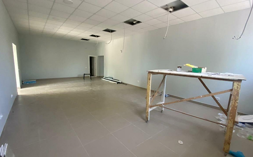 Торговое помещение на красной линии фото