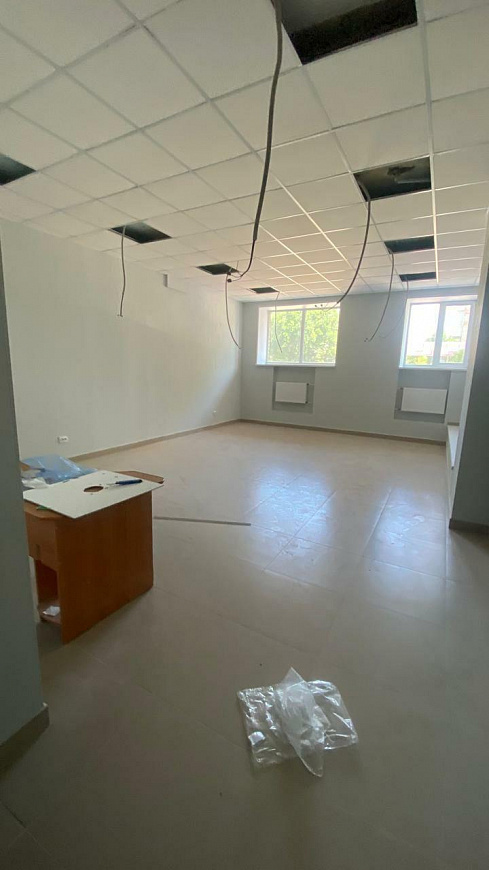 Торговое помещение на красной линии фото