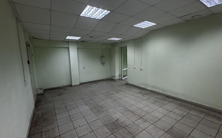 Помещение свободного назначения 560 кв.м. фото