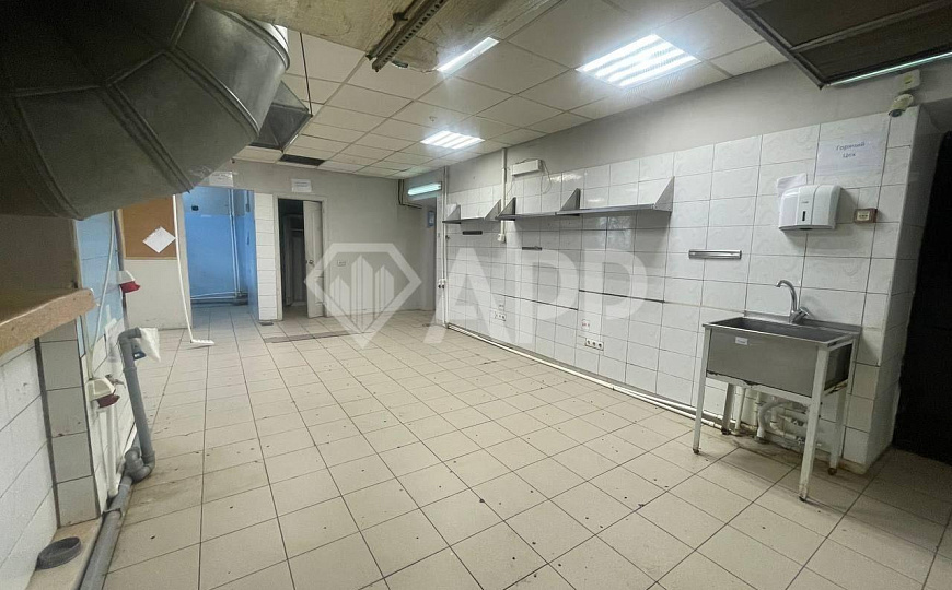 Сдам помещение свободного назначения, 247 м² фото