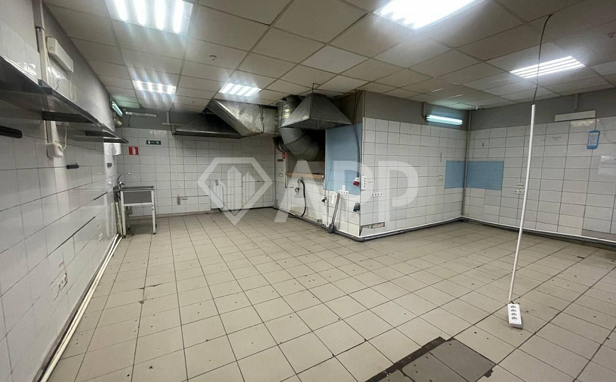 Сдам помещение свободного назначения, 247 м² фото