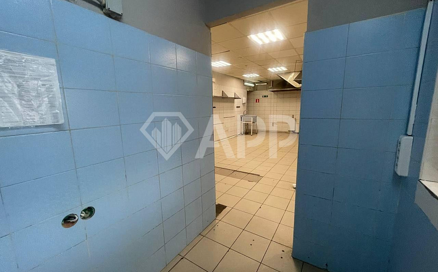 Сдам помещение свободного назначения, 247 м² фото