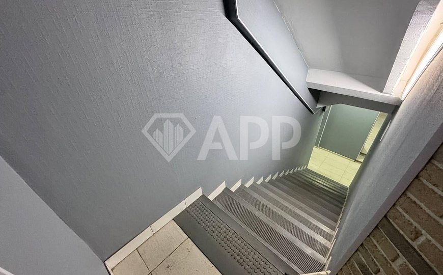 Премиум локация! Сдам 154 кв. метра под ПВЗ, парикмахерскую, груминг. Отличный ремонт! фото