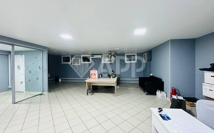 Премиум локация! Сдам 154 кв. метра под ПВЗ, парикмахерскую, груминг. Отличный ремонт! фото