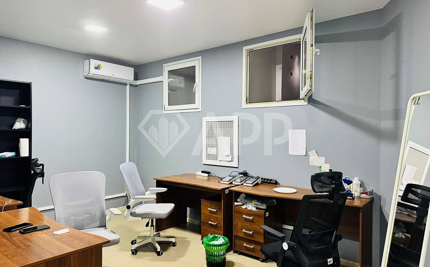 Премиум локация! Сдам 154 кв. метра под ПВЗ, парикмахерскую, груминг. Отличный ремонт! фото