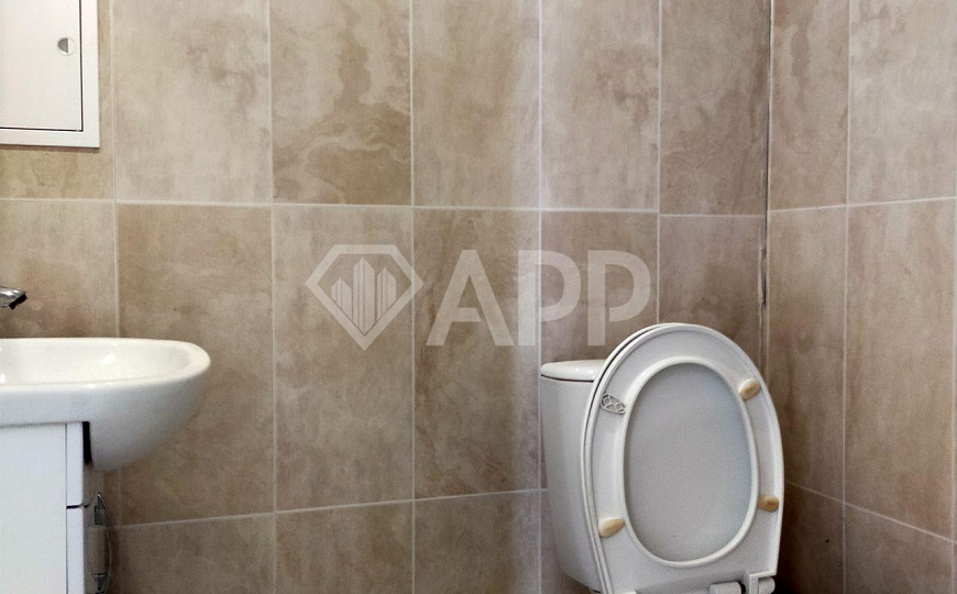 Сдаю 111м² на трафике под услуги или офис фото