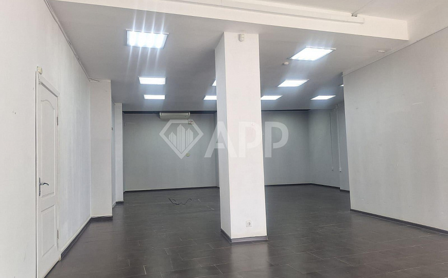 Предлагаем в аренду помещение общей площадью от 90м² до 138 м² фото