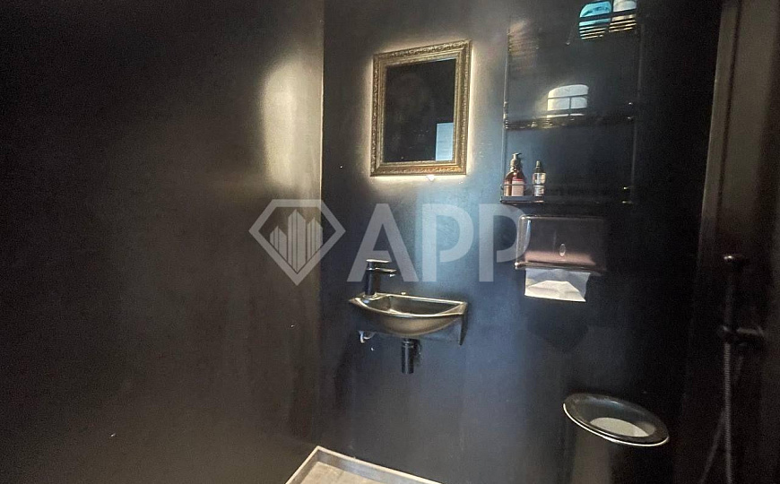 109 м2/Угол/Рядом с кофейней/витрины в пол/Садовая фото