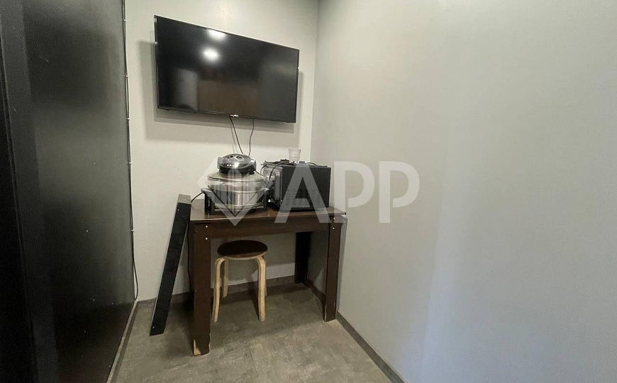 109 м2/Угол/Рядом с кофейней/витрины в пол/Садовая фото