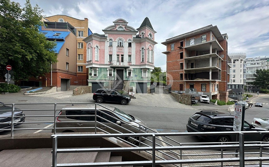 Помещение свободного назначения в центре Казани фото