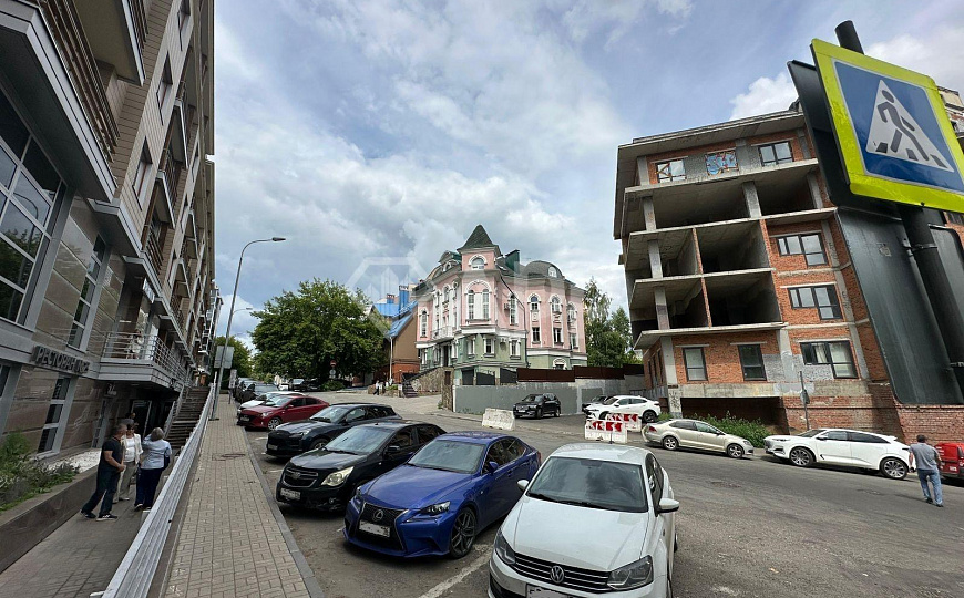 Помещение свободного назначения в центре Казани фото