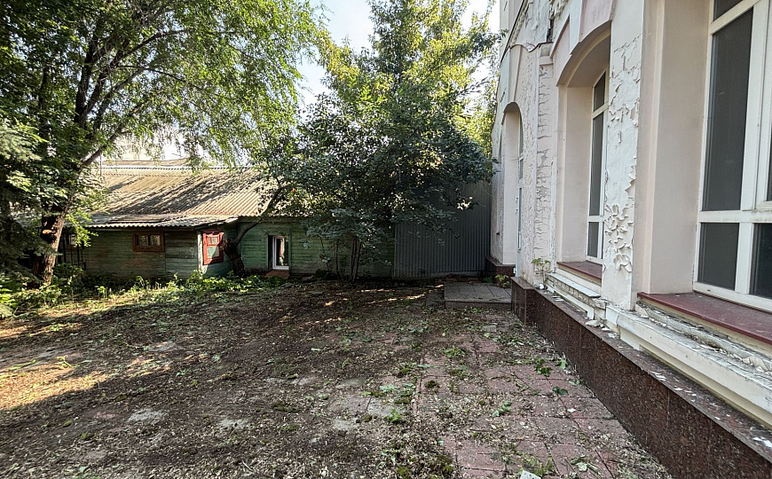 Здание 600 м2 на ул.Куйбышева на зем.участке 2,5 сотки фото