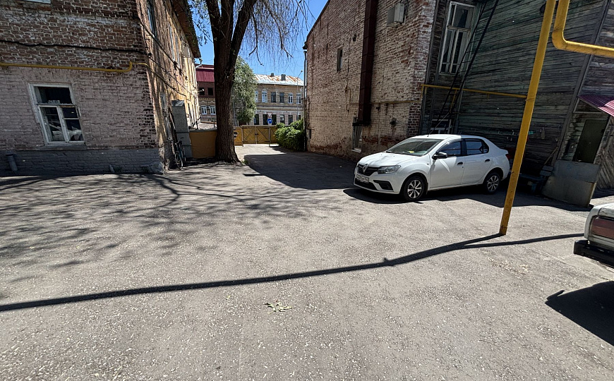 Здание 600 м2 на ул.Куйбышева на зем.участке 2,5 сотки фото