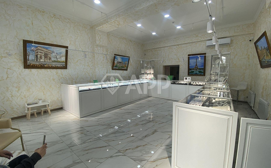 Ремонт.2Входа.Рядом 2 кофейни.Вкусно и точка, 73 м² фото