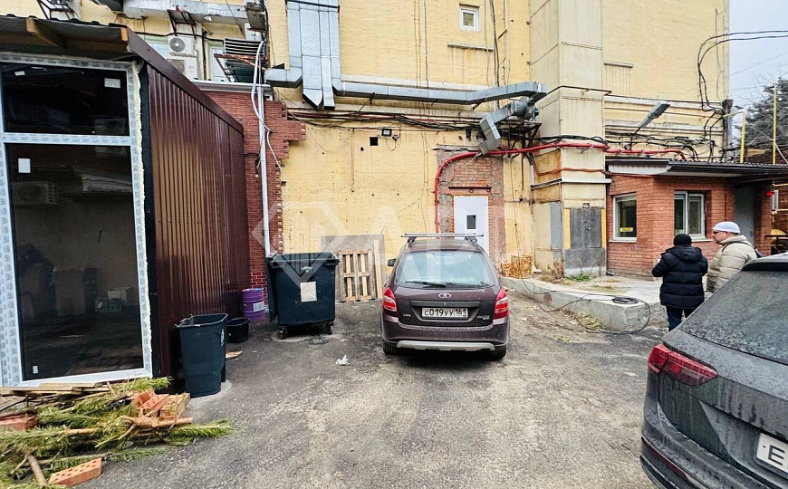 Ремонт.2Входа.Рядом 2 кофейни.Вкусно и точка, 73 м² фото