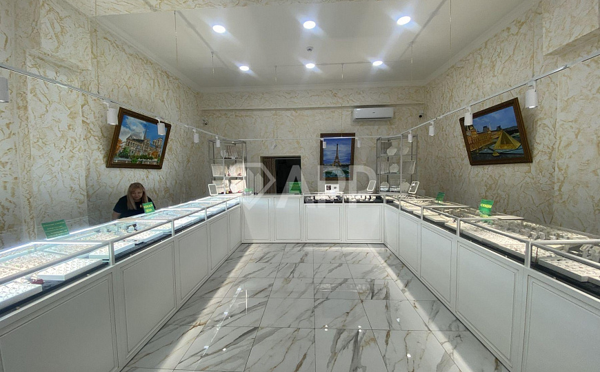 Ремонт.2Входа.Рядом 2 кофейни.Вкусно и точка, 73 м² фото