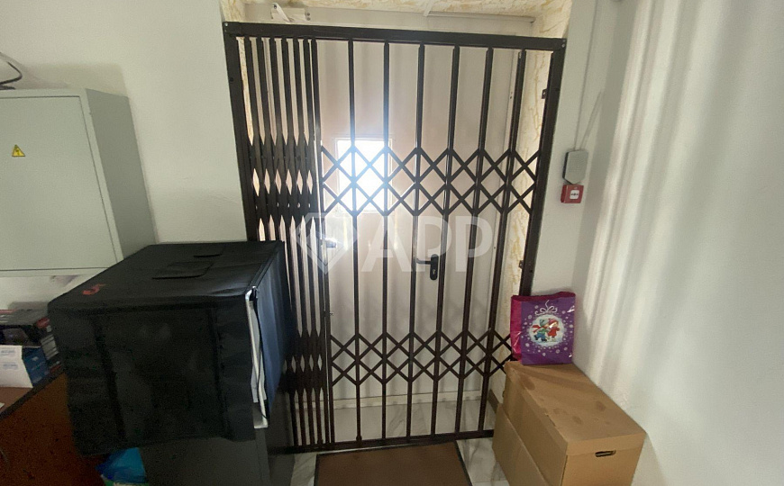 Ремонт.2Входа.Рядом 2 кофейни.Вкусно и точка, 73 м² фото