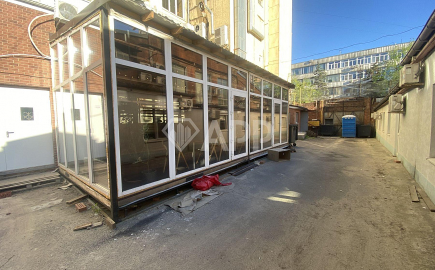 Ремонт.2Входа.Рядом 2 кофейни.Вкусно и точка, 73 м² фото