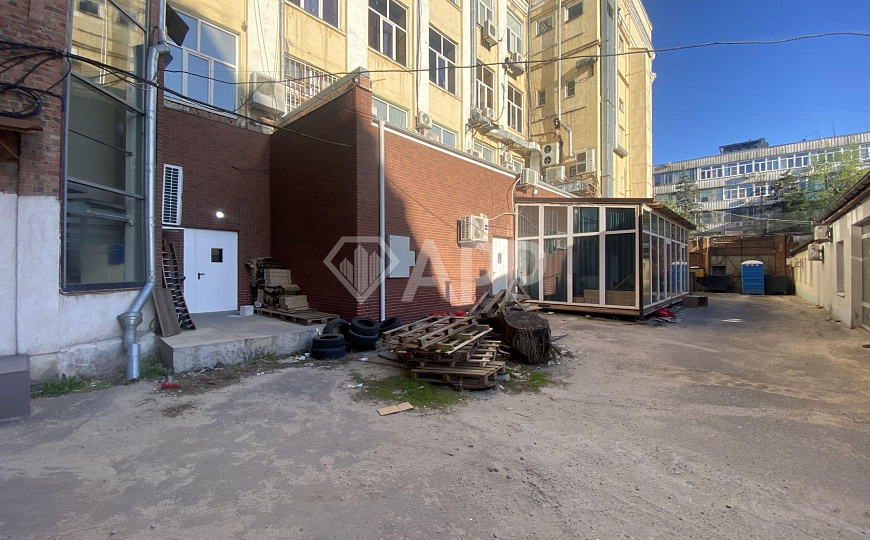 Ремонт.2Входа.Рядом 2 кофейни.Вкусно и точка, 73 м² фото