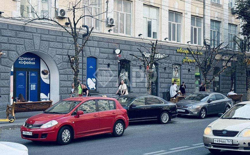 Ремонт.2Входа.Рядом 2 кофейни.Вкусно и точка, 73 м² фото