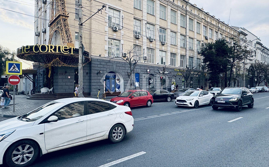 Ремонт.2Входа.Рядом 2 кофейни.Вкусно и точка, 73 м² фото