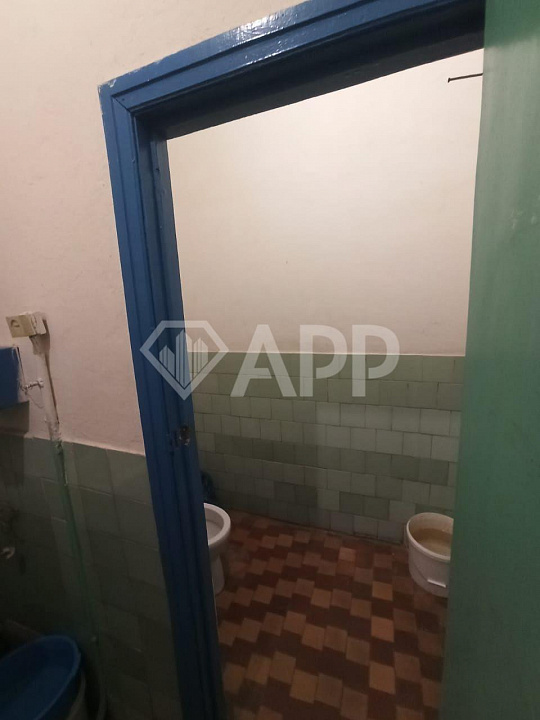 Сдам торговое помещение 342 м2 фото