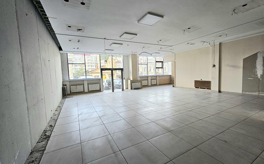 Торгово-офисное помещение 565 кв.м. фото