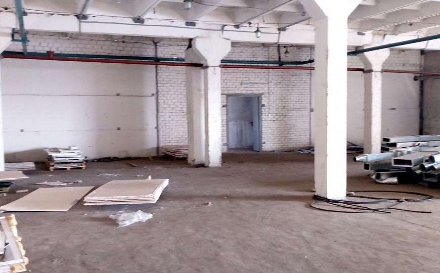 Помещение в отдельно стоящем здании, 2 500 м² фото