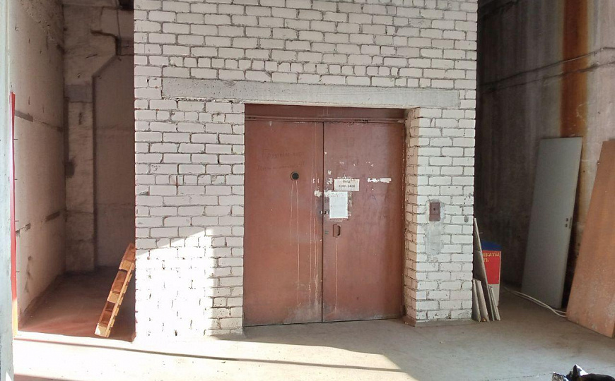 Помещение в отдельно стоящем здании, 2 500 м² фото