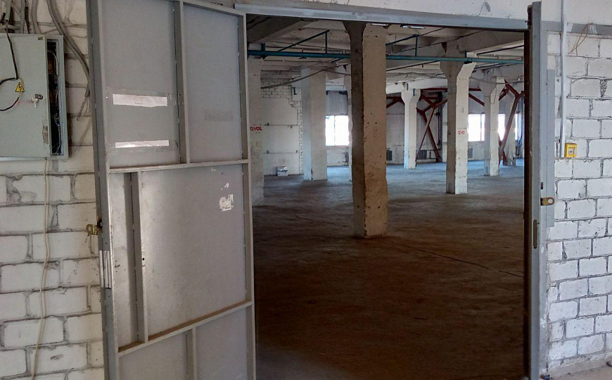 Помещение в отдельно стоящем здании, 2 500 м² фото