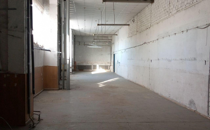 Помещение в отдельно стоящем здании, 2 500 м² фото