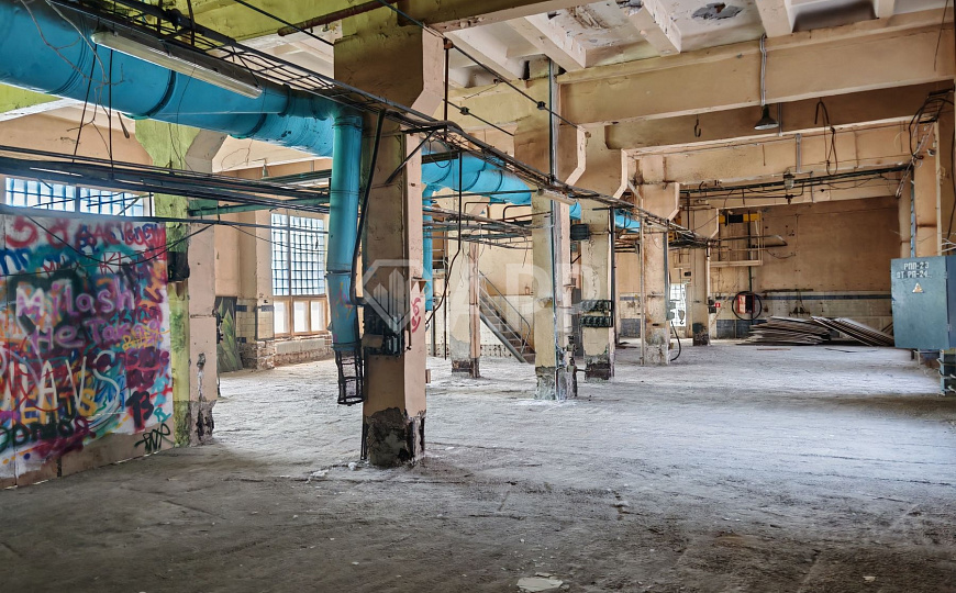 Продажа пром парка в Москве, 10320м2 здания, зу 2,5 га фото