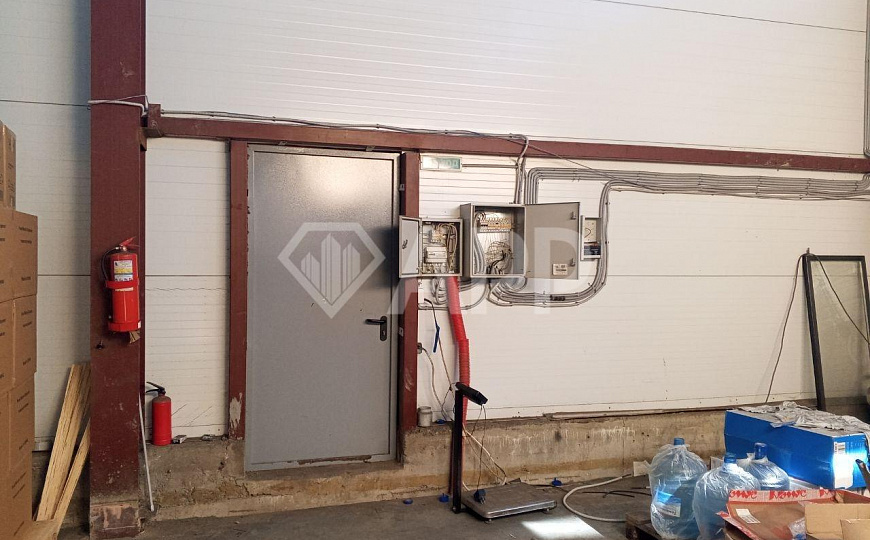 Продажа склада с действующими арендаторами! Стабильный пассивный доход (ГАБ) фото