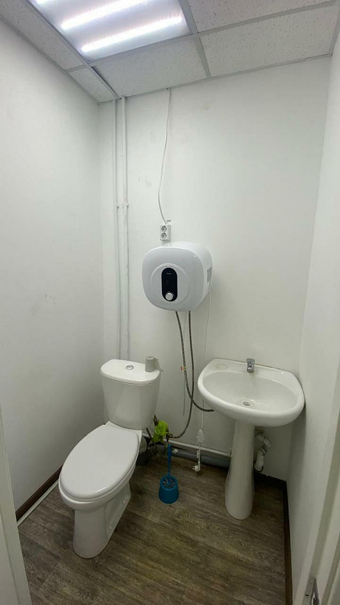 Помещение свободного назначения на красной линии фото