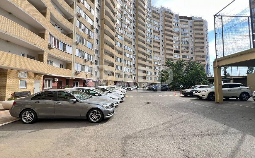 Продаю торговое помещение, 159,14 м² фото