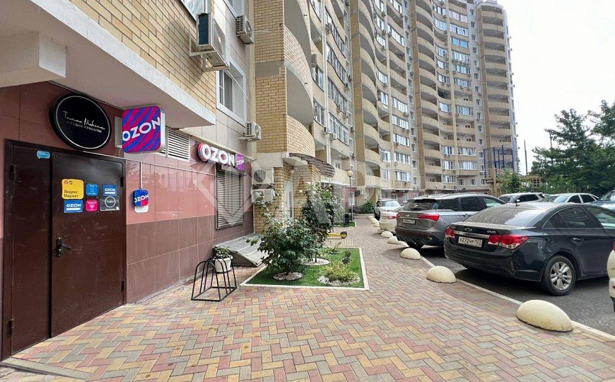 Продаю торговое помещение, 159,14 м² фото