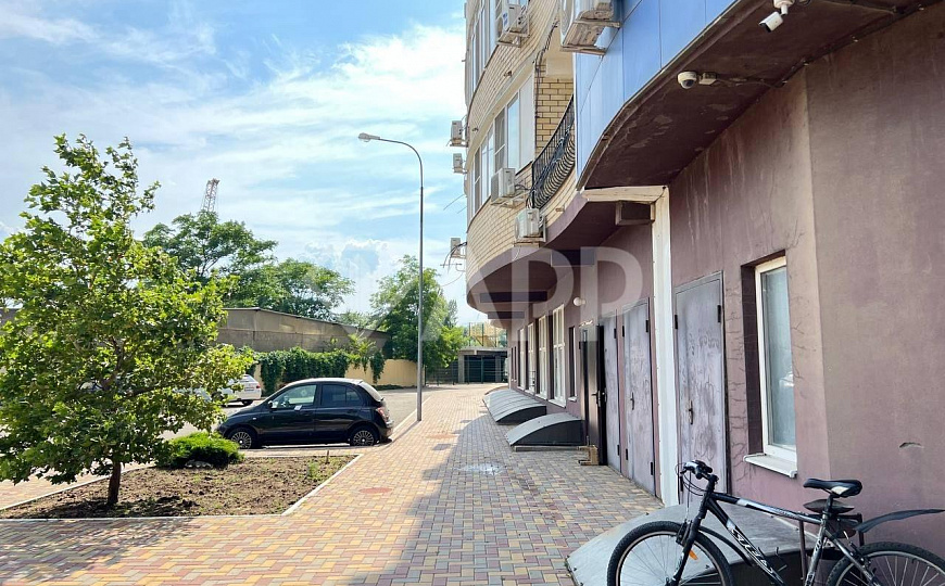 Продаю торговое помещение, 159,14 м² фото