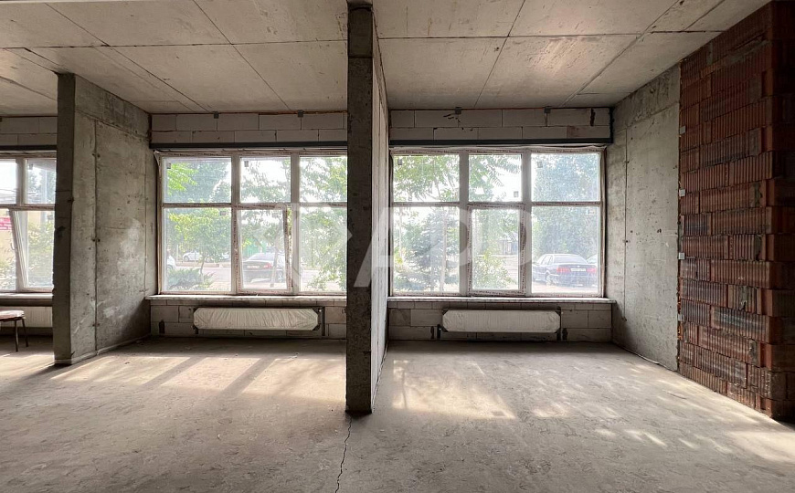 Продаю торговое помещение, 159,14 м² фото