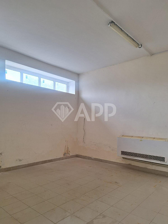 Сдам торговое помещение, 350 м² фото