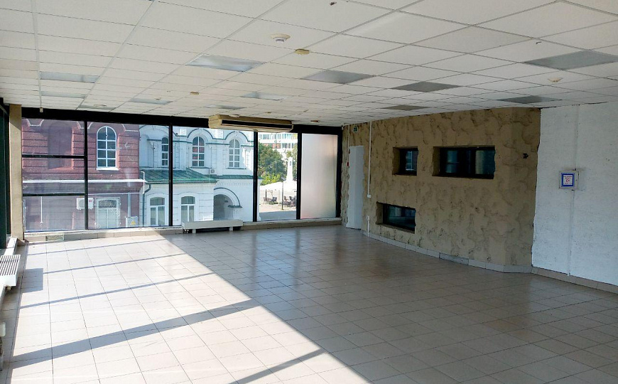 Здание в центре, 681,8 м2 фото