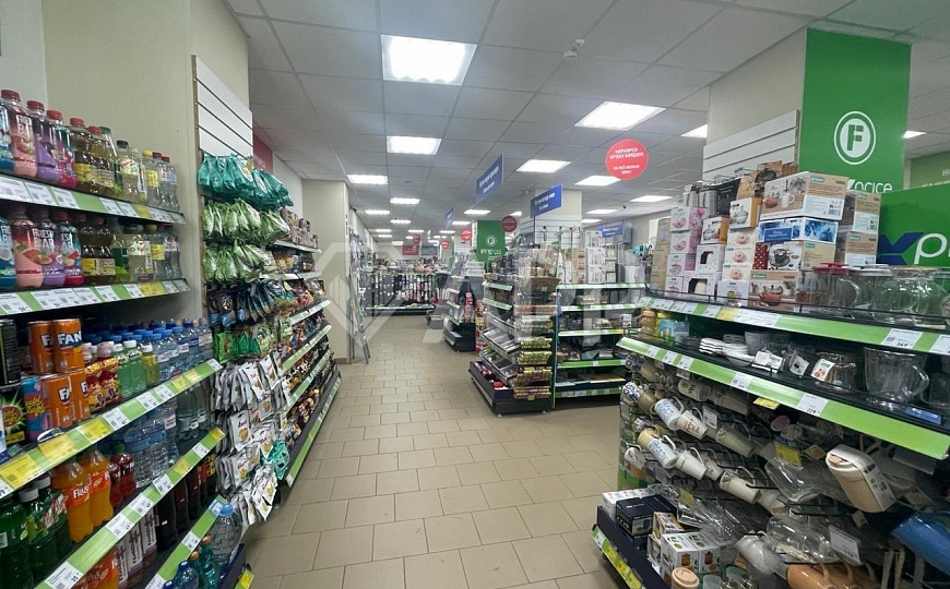 Cдаю отдельно стоящее здание у метро. фото