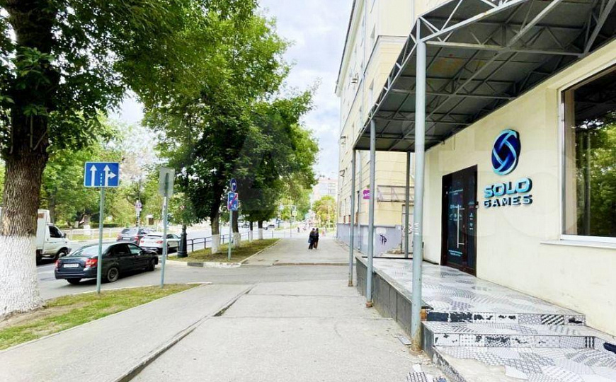 Помещение 407м² на «Набережной» с высоким трафиком фото